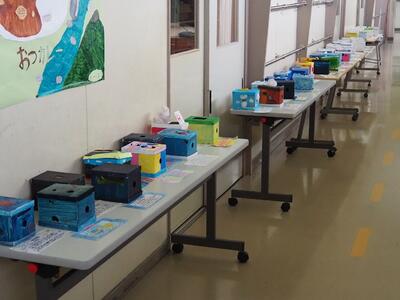 面談の待ち時間にご覧ください　他の学年にもいろいろな作品が