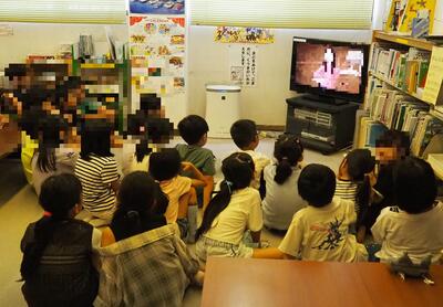 ジブリの力は偉大です　みんな釘付け