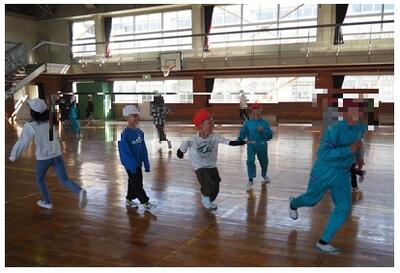 体育館は熱気で熱くなっていました