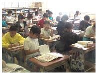 集中力が高まってきたぞ　社会を頑張る３年生