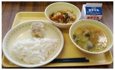 春雨スープも涼やかな塩味で美味でした。