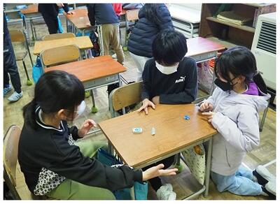 永遠に続く遊びの定番　消しゴムバトル
