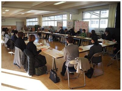 学校懇談会のお知らせもお渡ししました