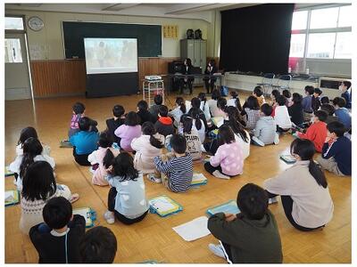 しっかりお話を聞く２年生