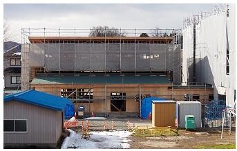 きっと一階の中もいろいろ作業が進んでいるのでは・・・