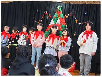 英語の歌もすらすらと　楽器も使ってバリエーション豊かな表現でした