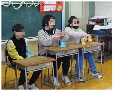 カップスの発表は、その高度な動きにびっくり