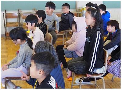 楽しい発表にこの表情で参観　顔を見てほしい