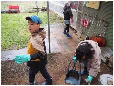 「こんなにふんがとれました」と見せてくれました。