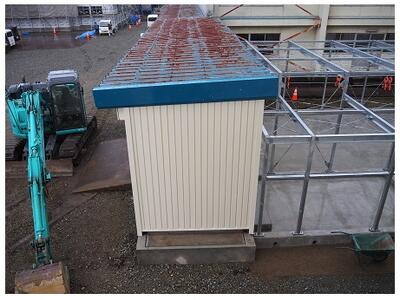 渡り廊下でつながっていた部分が完全に壁化しています