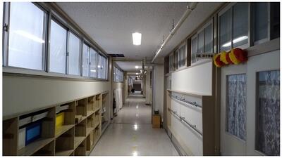 かなり明るくなった廊下