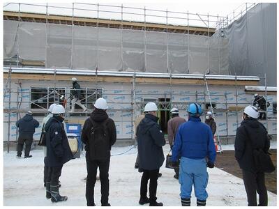 ヘルメットは必需品