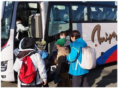 バスに乗る前からわくわくでした