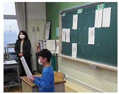 丁寧に調べたシートを用いて発表します