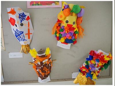 色とりどりのお面です　２年生