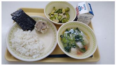 緑が印象的なメニューでした