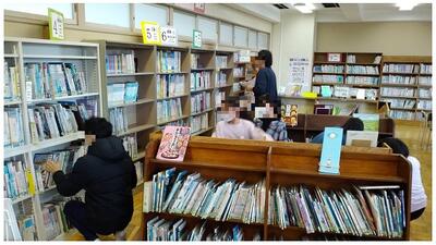 不定期ですがヨモヤ商店さんの手伝い　助かります