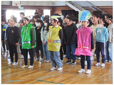 兜は没になったそうです　でも楽しい寸劇　５年生