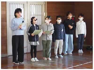 新しい執行部の皆さん　休み時間を削って頑張りました