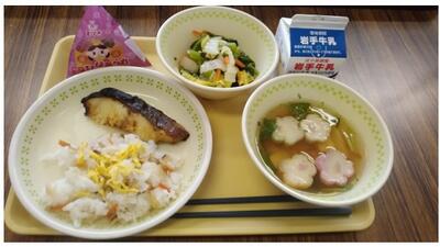 目にも鮮やか　ひなまつり