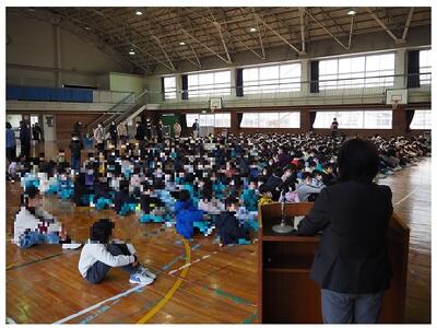 整った姿で全校朝会