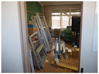 新しい窓に取り換え工事です