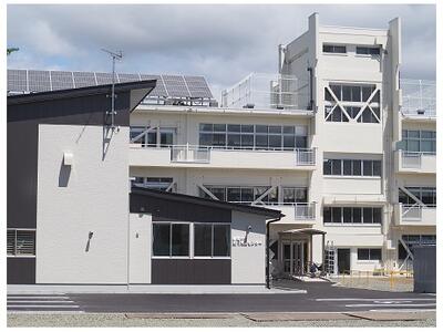 校舎と新センター棟