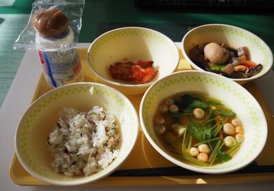 今日の給食メニュー