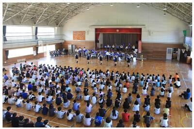 体育館がコンサート会場