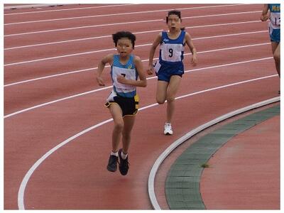 ５年女子８００ｍ