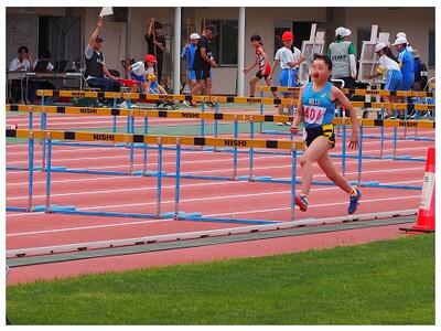６年女子８０ｍＨ