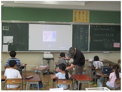先生自作のゲームを楽しく