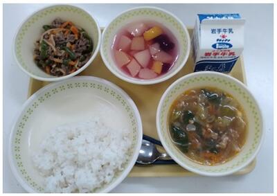 ジュレの色がきれいです