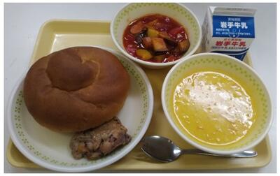お昼からとてもいいにおいが学校中に