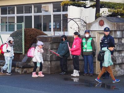 挨拶運動の様子